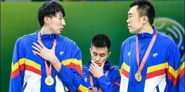 所以我们反复纠结、打磨每道菜的质感”。