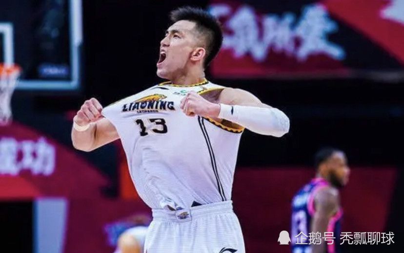 主演新剧《肯尼迪》聚焦著名政治家族 2 堪比时装周!